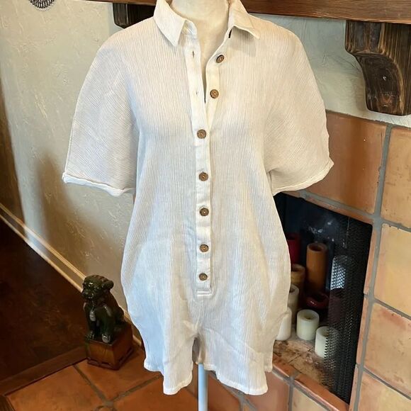 ASOS DESIGN White button through shirt romper, 4! - Picture 1 of 9